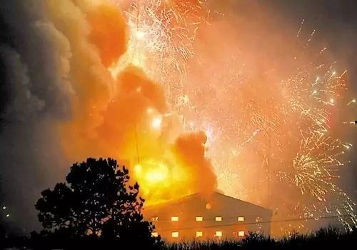 燃放烟花爆竹视频,燃放烟花爆竹的视觉盛宴