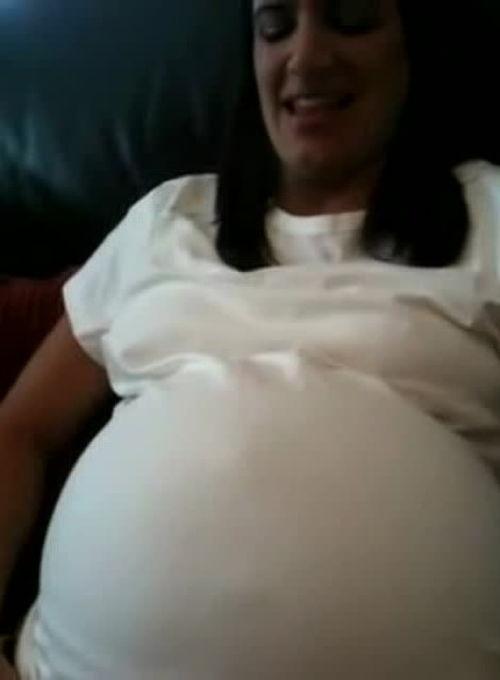 孕妇大肚子的床戏,孕妇大肚子床戏温馨瞬间