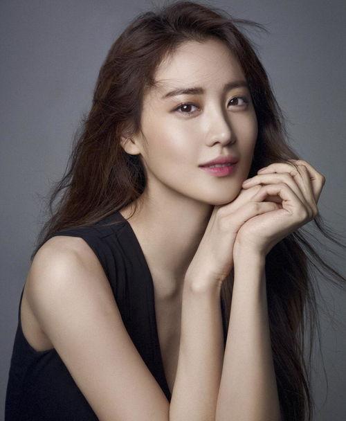 李圣涛 韩国女演员,韩国女演员的璀璨星途与魅力风采