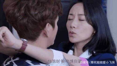 床吻戏身体,浪漫瞬间身体语言解析