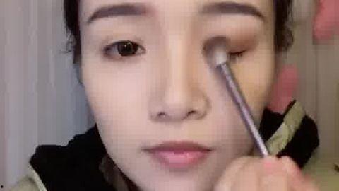 化妆视频,轻松掌握日常妆容技巧