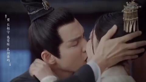 温柔的背叛床戏吻戏视频,温柔背叛中的激情瞬间
