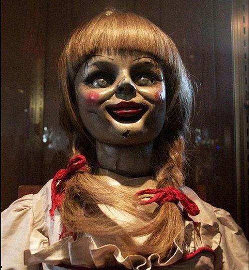 安娜贝尔图片大全,安娜贝尔恐怖图片大全背后的惊悚故事