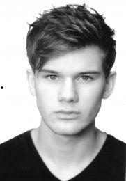 杰瑞米艾文床戏,激情四溢的浪漫瞬间