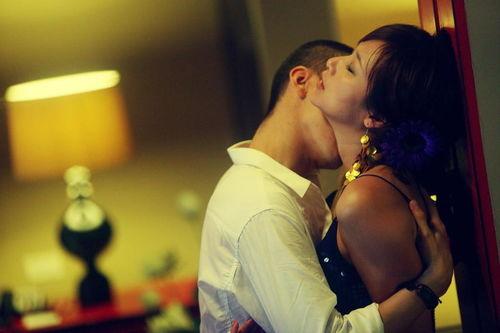 吻戏床戏视频凤凰视频